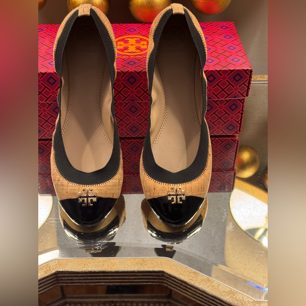 Tory Burch Natural/Black Cork/Patent Ballet Flats - Picture 4 of 6